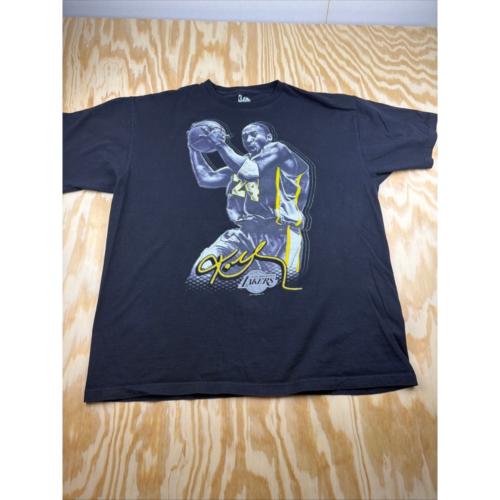 Majestic NBA Los‎ Angeles Lakers Kobe Bryant 24 Graphic T-Shirt Mens XL Black